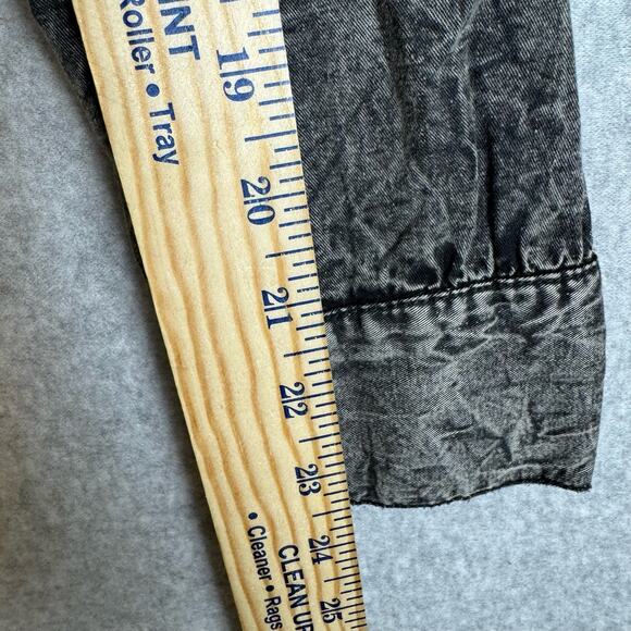 Urban Outfitters Shacket Womens Crop Cutout Denim Shirt Acid Wash Biker Grunge - Picture 15 of 16